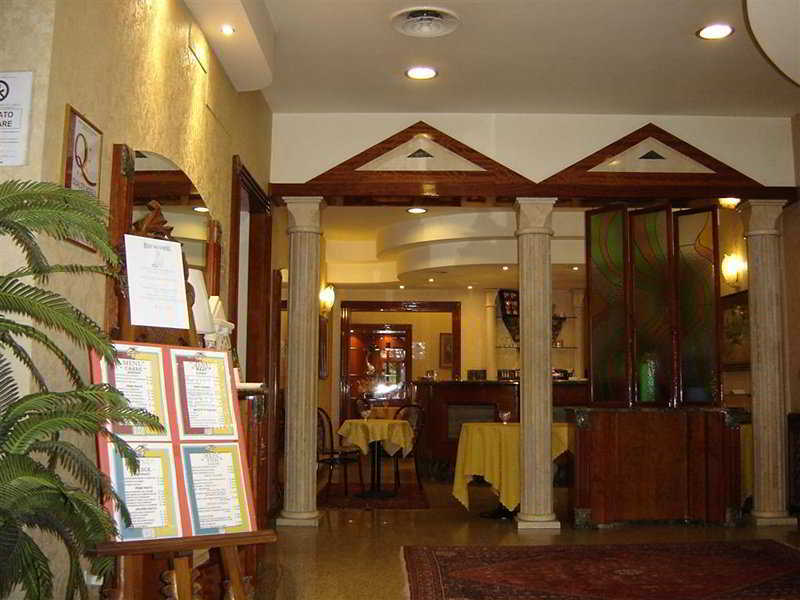 Hotel Phi Ambra 3*